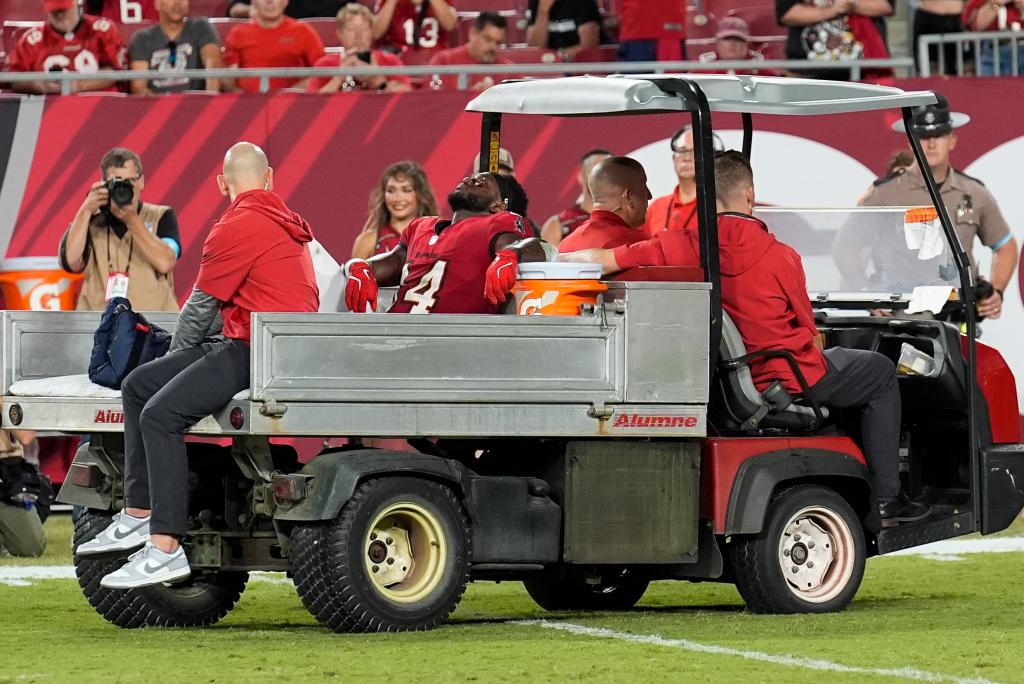 Buccaneers’ Chris Godwin carted off field after gruesome injury