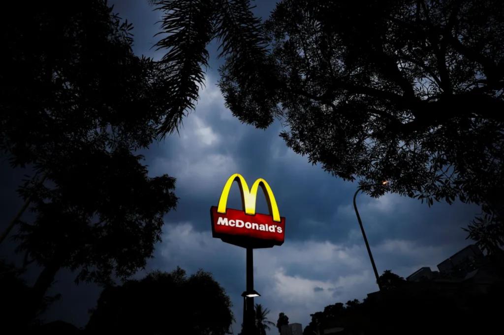 McDonald’s shares plunge on investor panic over E. coli outbreak