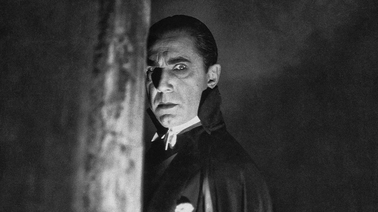 ‘Dracula’ star Bela Lugosi was buried in his costume for this reason