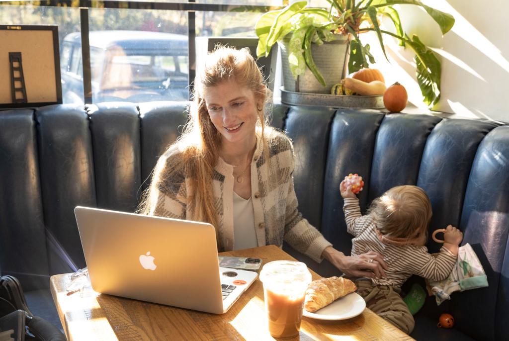 Gen Z, millennial moms taking babies on job interviews