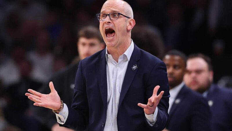 Before Dan Hurley’s UConn master class, he was a high school history teacher