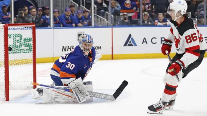 Islanders blow lead and waste Ilya Sorokin’s heroics in loss to Devils