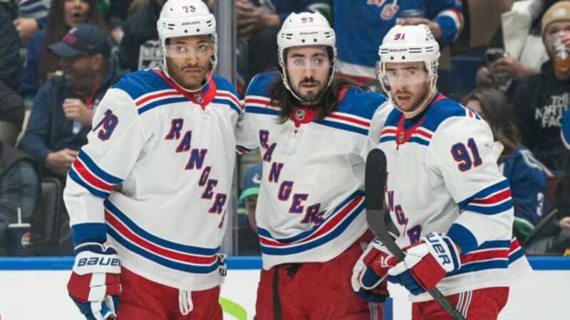 Key line shows off chemistry as energized Rangers beat Canucks