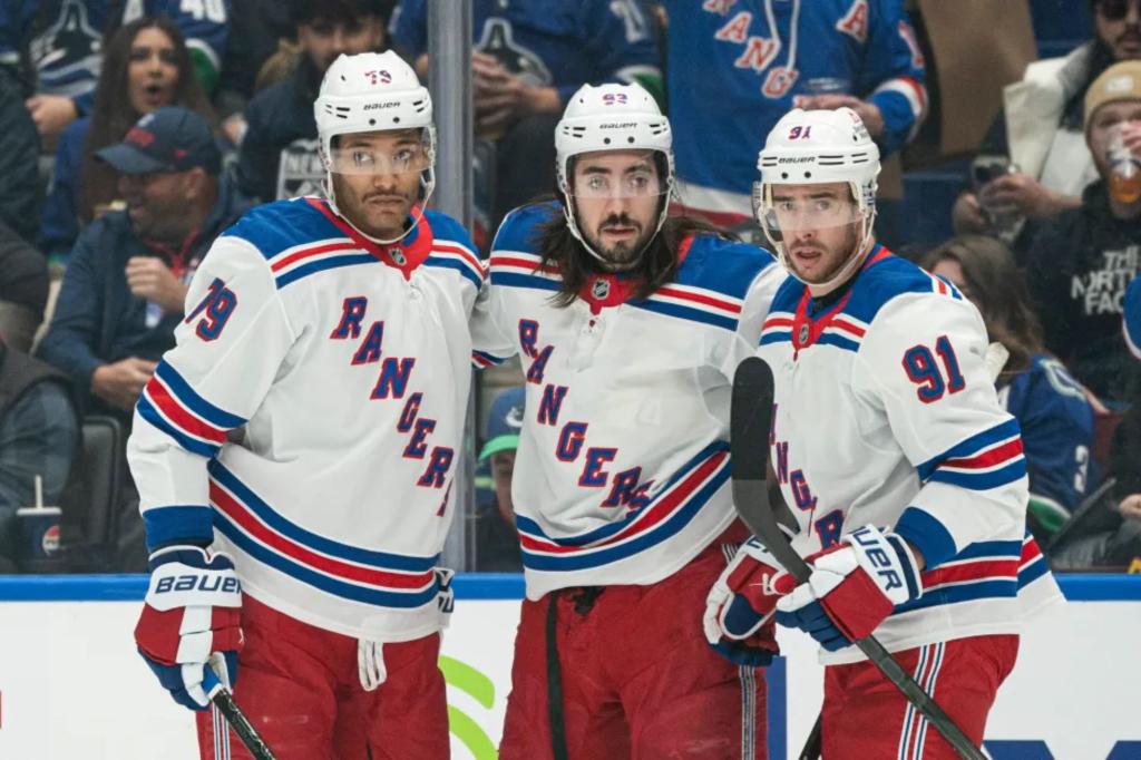 Key line shows off chemistry as energized Rangers beat Canucks