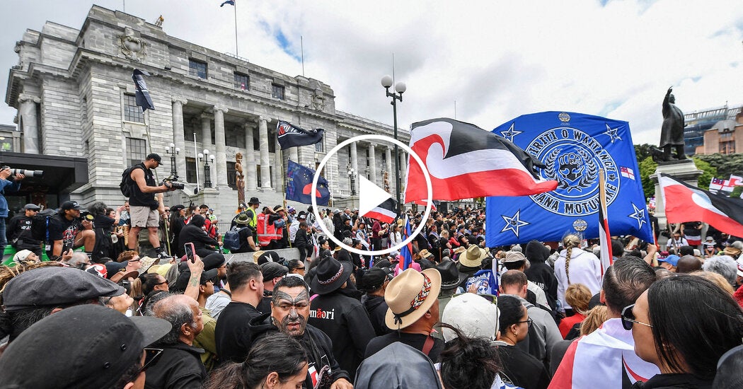 Maori Protesters Lead March to New Zealand’s Parliament