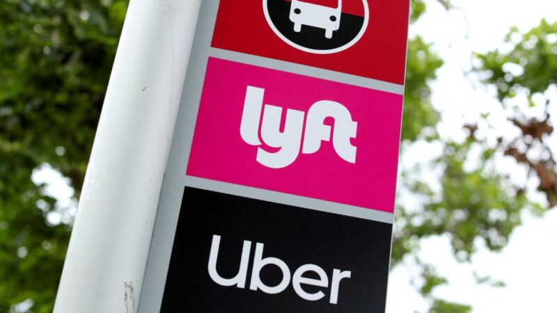 Massachusetts becomes first state to allow Uber, Lyft drivers to unionize