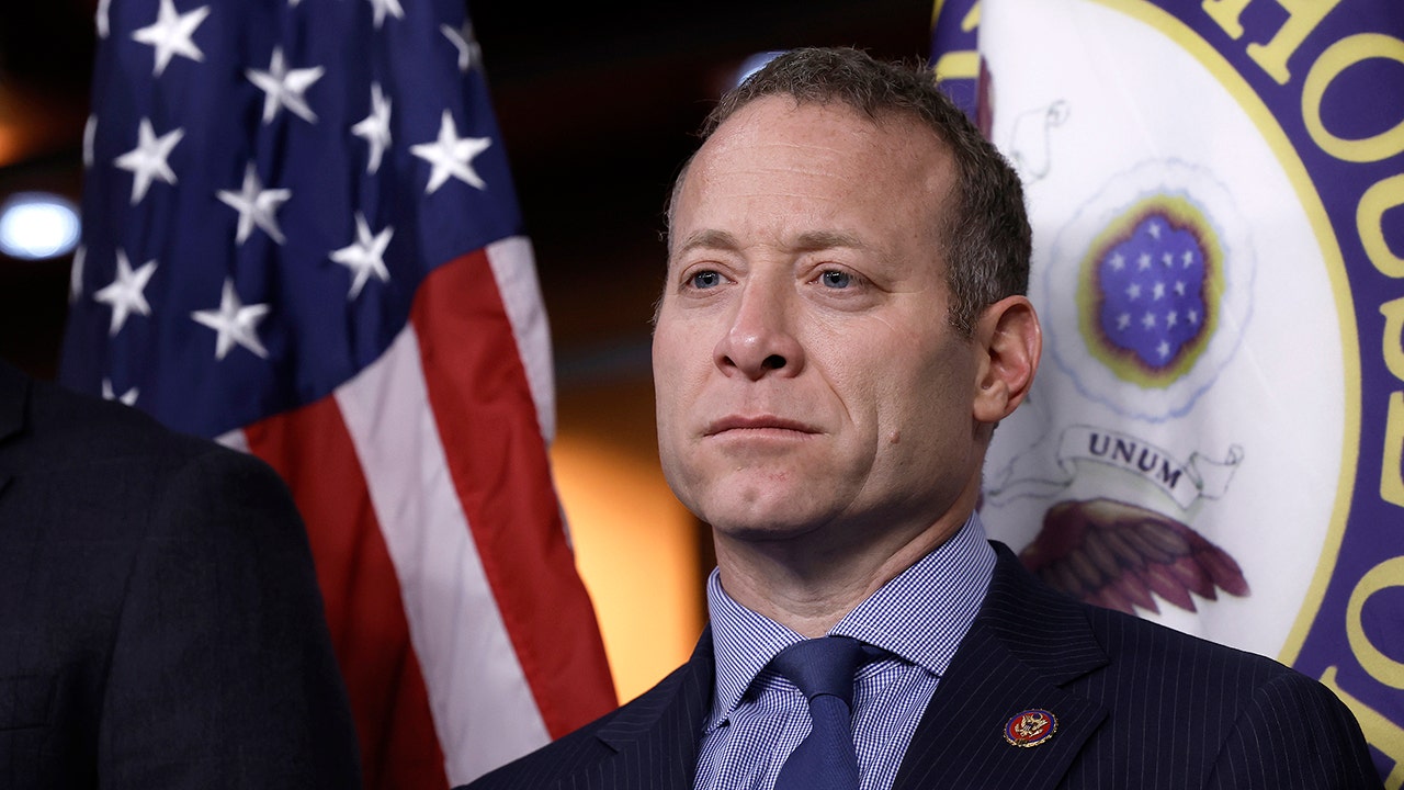 New Jersey Rep. Gottheimer says ‘we need to stand up to Trump’ when announcing run for governor