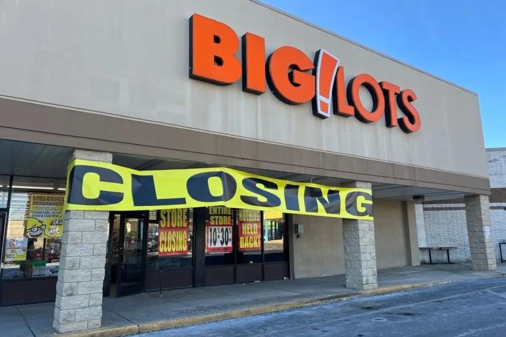 Big Lots in deal to keep hundreds of stores open