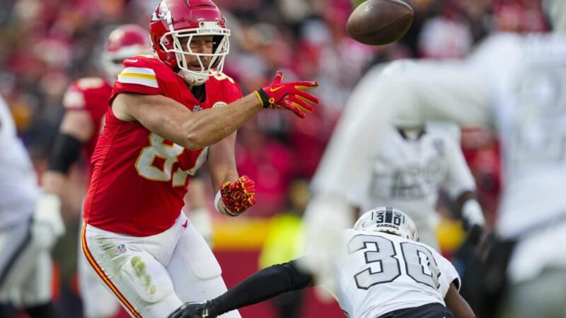 Chiefs offense benefitting from Travis Kelce’s new signature move: The lateral