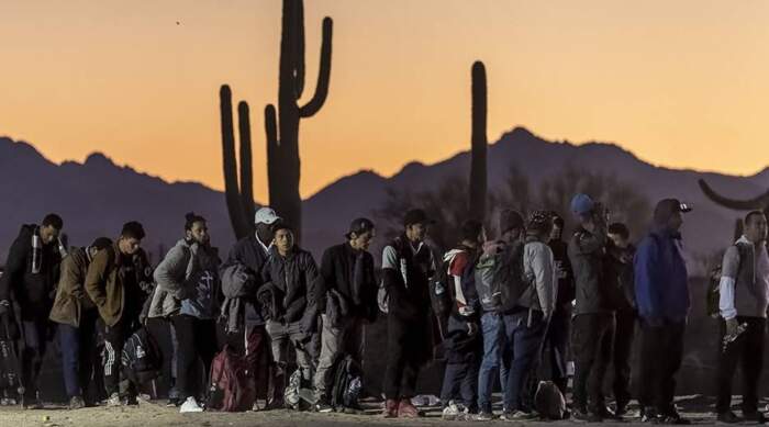 Imigrantes legalizados estão entre os principais apoiadores das políticas de Trump para deportação em massa de ilegais