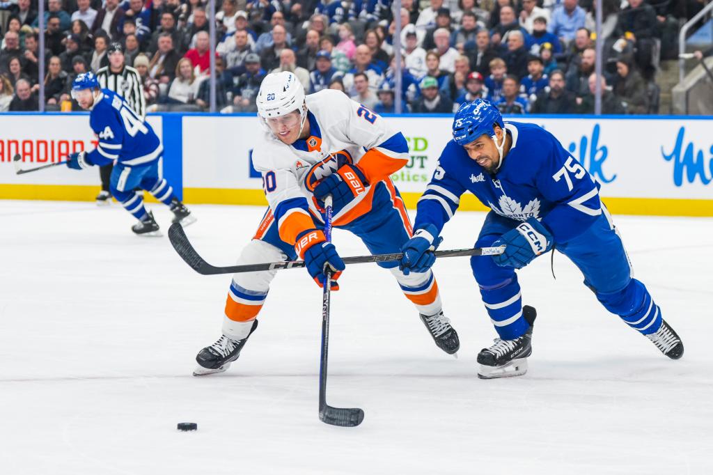 Islanders finally have hope for miserable fourth line