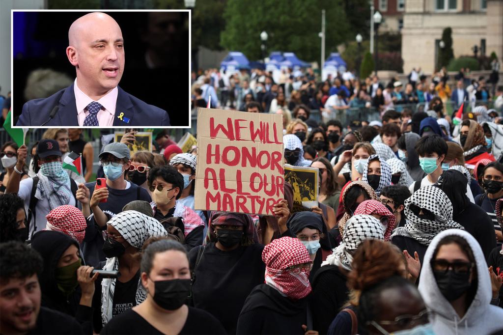 Jewish leaders hope to ban most masks in public in NY next year: ‘Nothing political about prejudice’