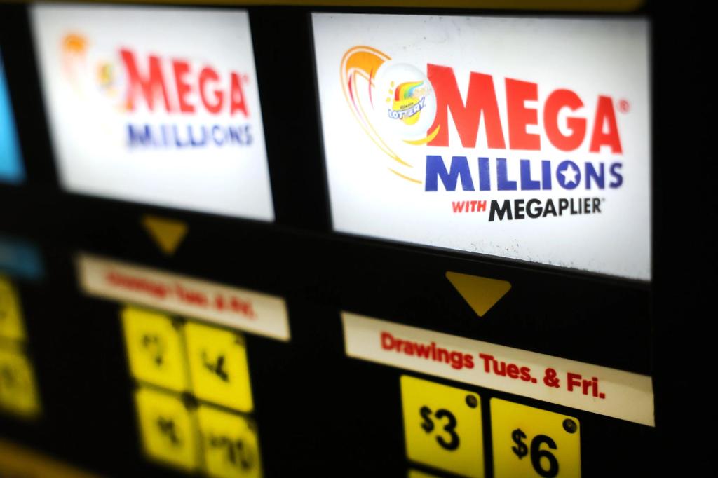 Mega Millions player wins $1.22B jackpot: Drawing, numbers, results