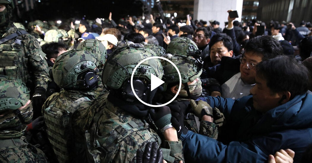 South Korean Troops Enter Parliament Building