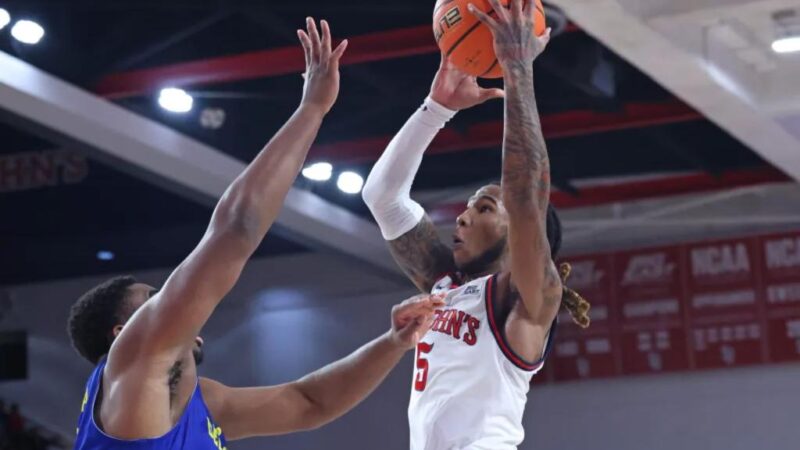 St. John’s uses balanced attack to rip Delaware for sixth straight win