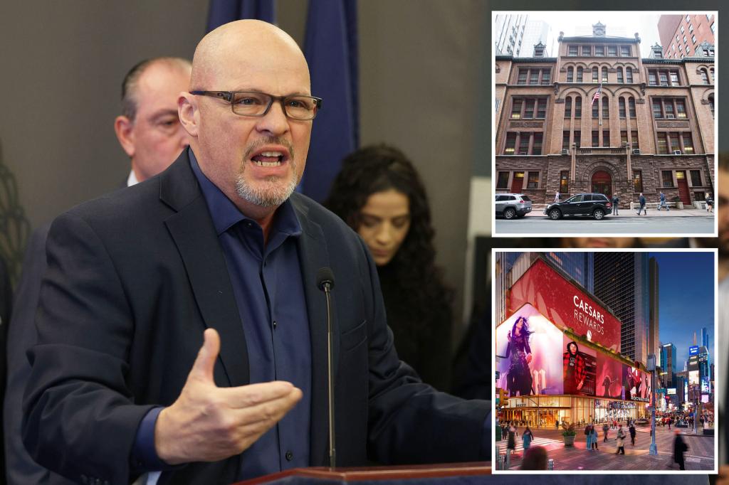 Teachers union opposes casino in Times Square