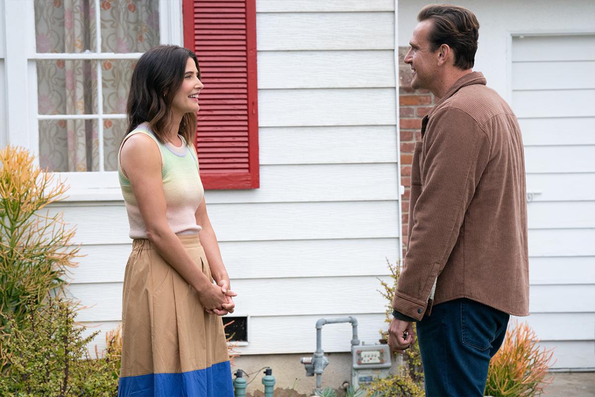 ‘Shrinking’ Co-Creator Bill Lawrence: Cobie Smulders’ Cameo Marks the Beginning of Jimmy “Moving Forward”