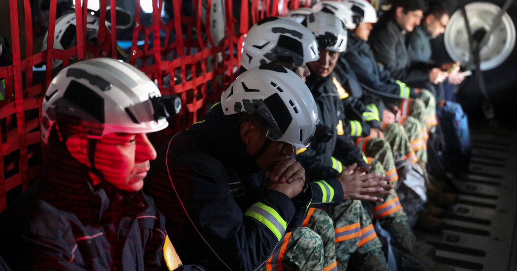 Mexico and Canada Are Sending Firefighters to California to Help Put Out Wildfires