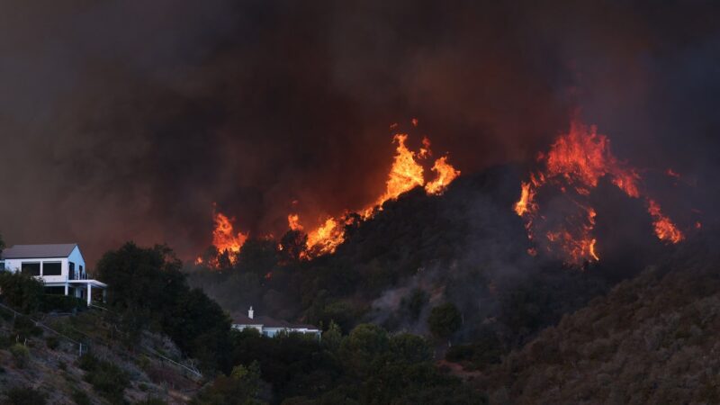 2nd fire breaks out in Pasadena amid strong Santa Ana winds