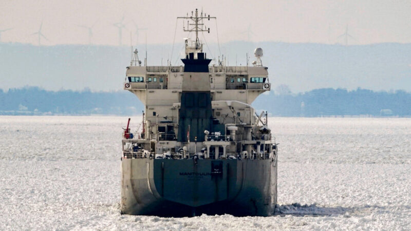 Canadian Ship Trapped in Lake Erie Ice for 3 Days Is Finally Freed