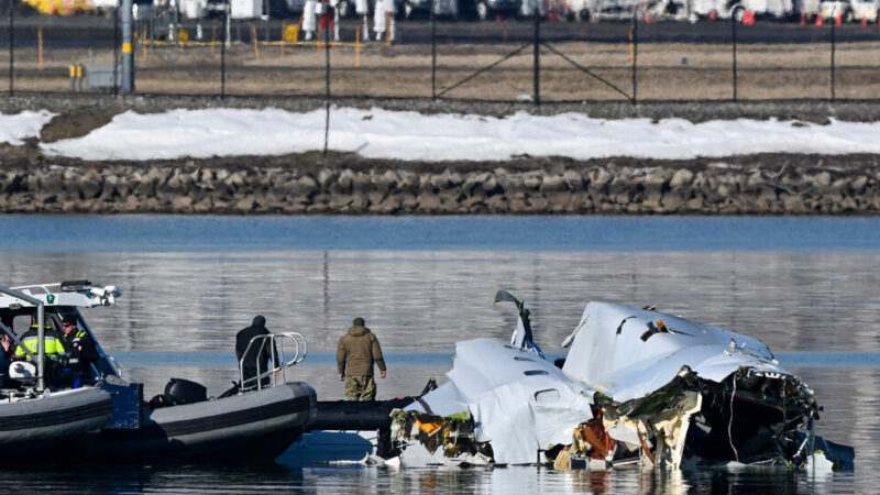 Clues From D.C. Plane Crash Suggest Multiple Failures in Aviation Safety