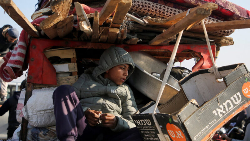 Displaced Palestinians Trek Home to Northern Gaza as Israel-Hamas Cease-Fire Holds: Live Updates