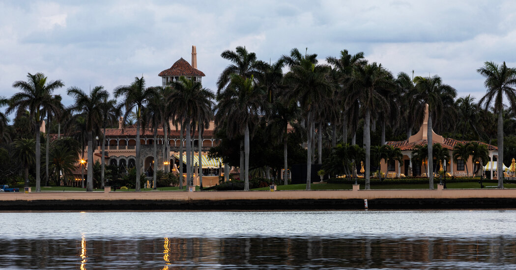 Eric Adams to Meet With Trump at Mar-a-Lago Today