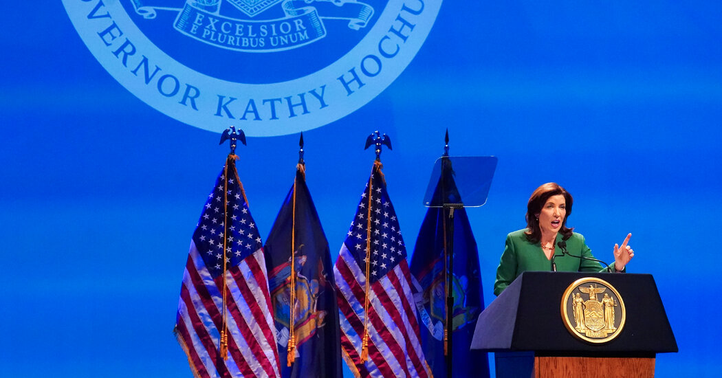 Hochul Proposes Cutting Income Taxes for Middle-Class New Yorkers