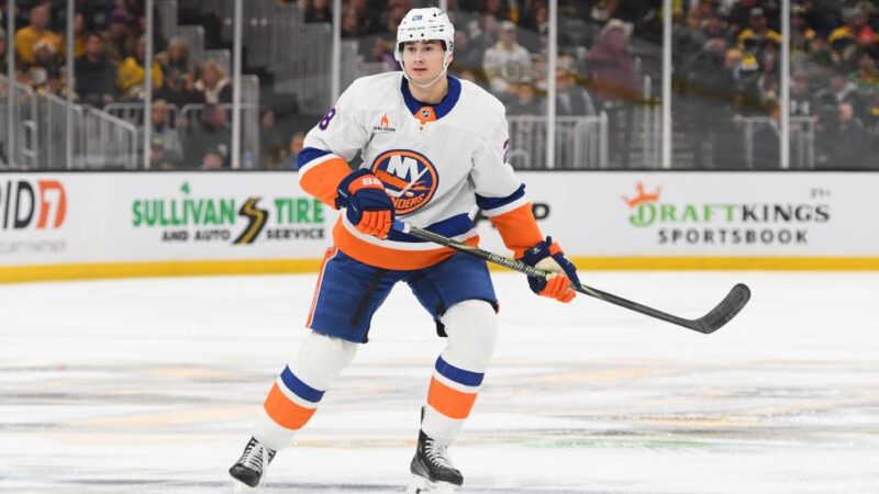 Islanders defensemen utilizing new strategy to unlock offense