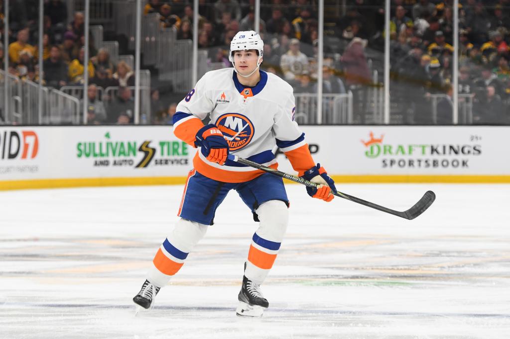 Islanders defensemen utilizing new strategy to unlock offense