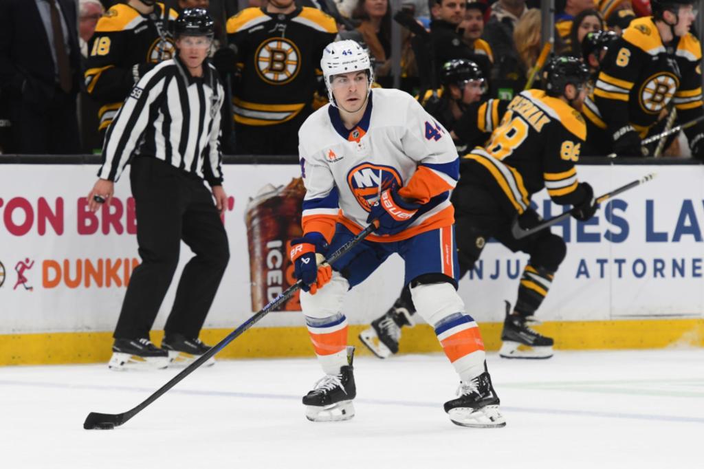 Islanders need elusive win streak to get back into playoff hunt