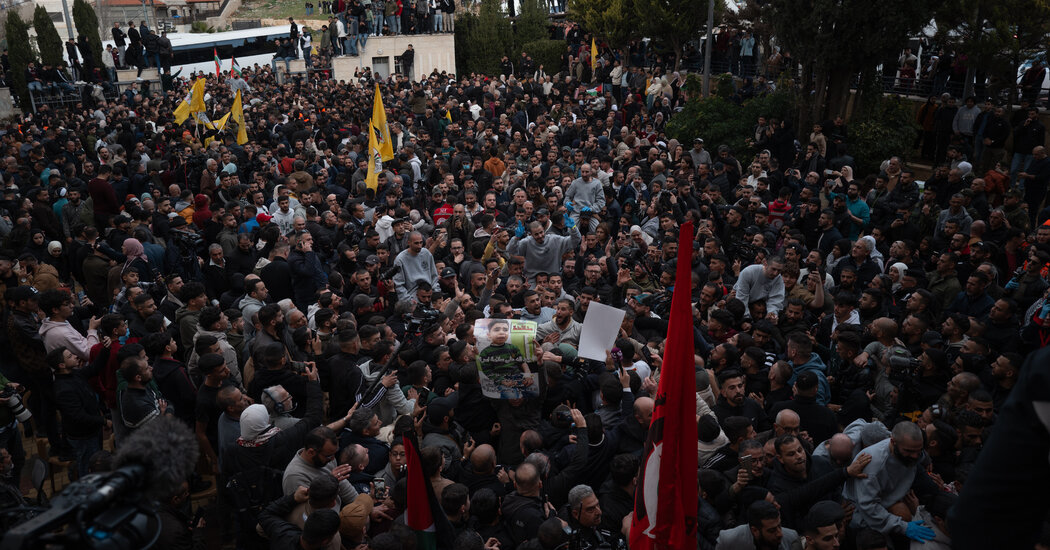 Israeli Army Raids Home of Freed Hamas Member Amid Tensions Over Hostage Deal