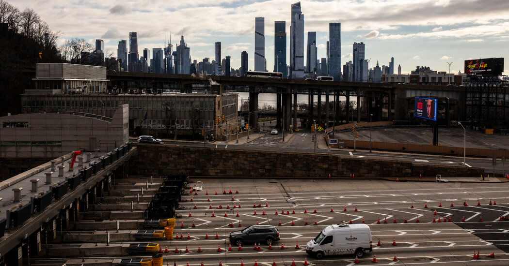 New York City Welcomes Congestion Pricing With Fanfare and Complaints