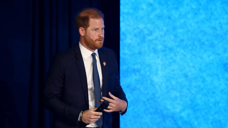 Prince Harry Agrees to Settlement as Murdoch’s U.K. Tabloids Offer Full Apology