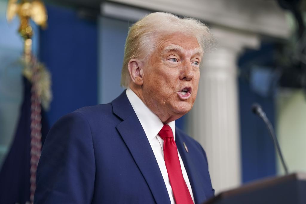 Trump rips Biden, Democrats for DC plane crash, blames unqualified FAA employees and putting ‘policy first’