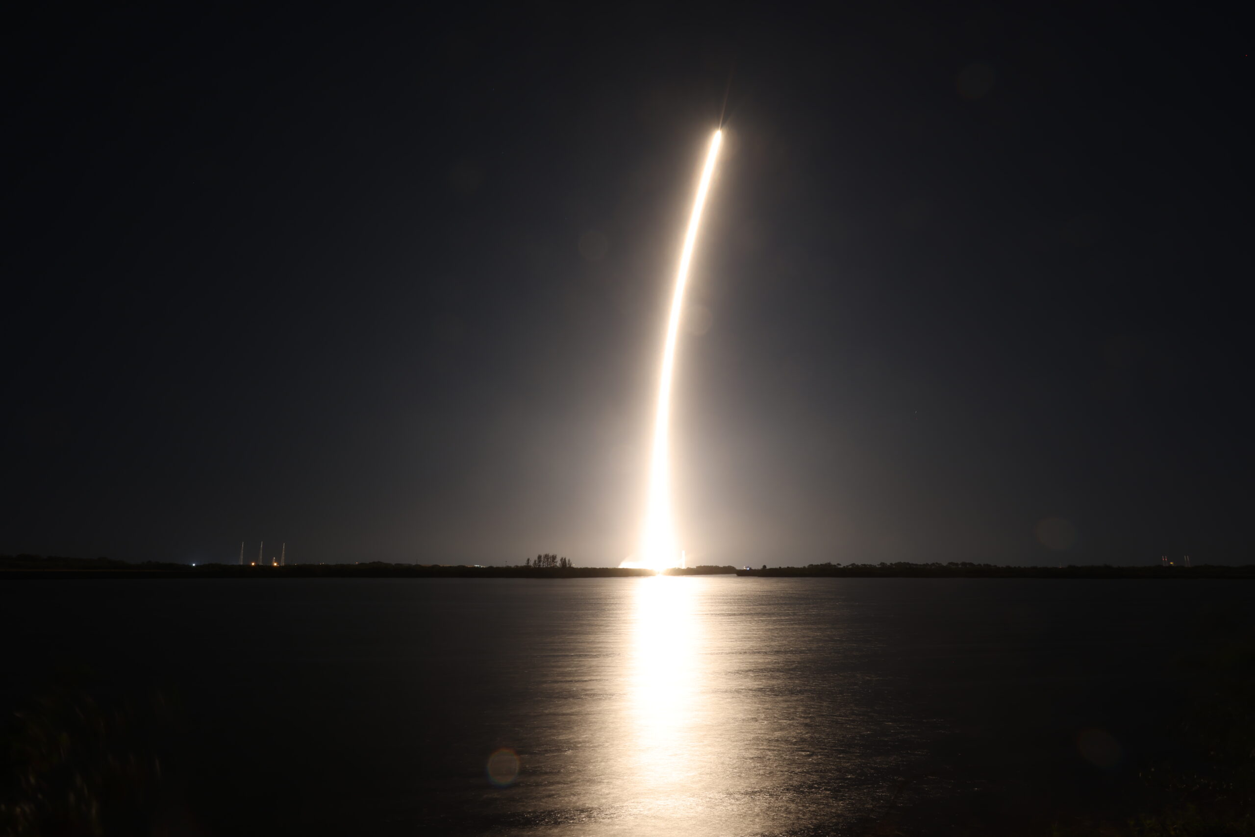 Liftoff! NASA Sends Science, Tech to Moon on Firefly, SpaceX Flight