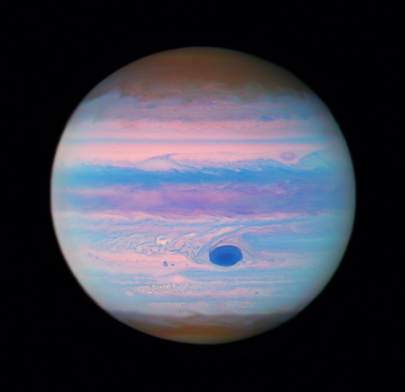 Hubble Reveals Jupiter in Ultraviolet Light