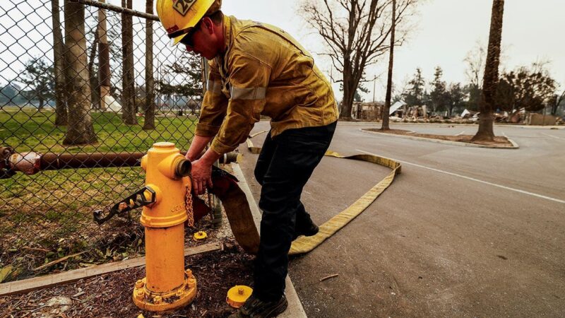 Los Angeles water utility lacks safety procedure that may have kept hydrants pumping