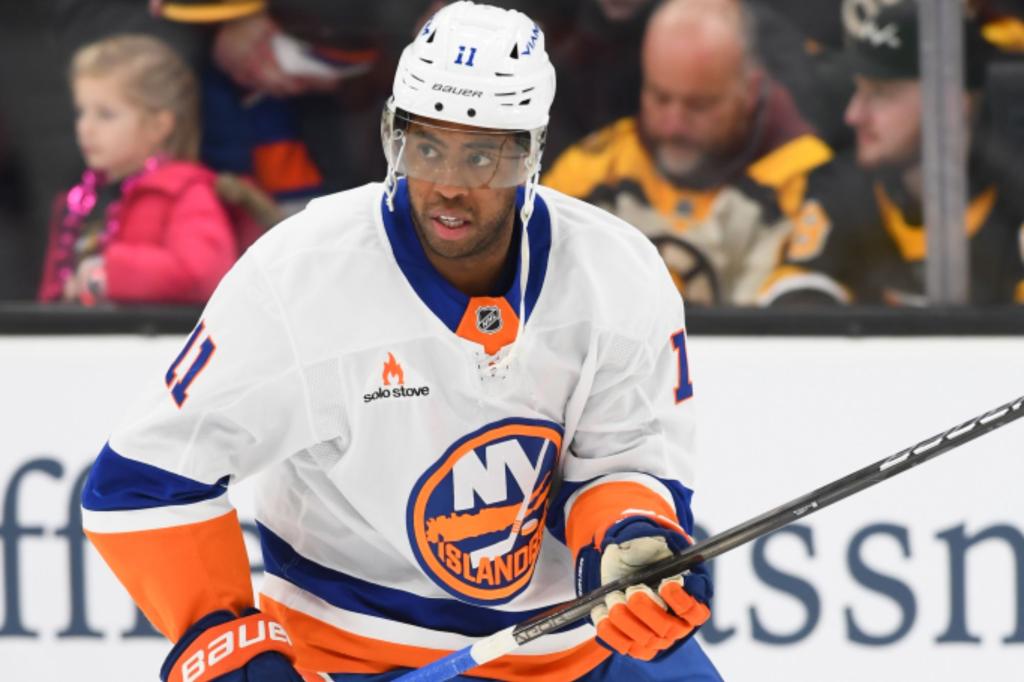 Islanders’ Anthony Duclair clearly still hampered by injury