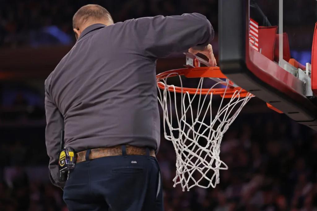 Why Knicks game was delayed by bent rim that was actually straight