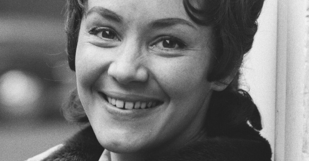 Edith Mathis, Radiant Swiss Soprano, Is Dead at 86