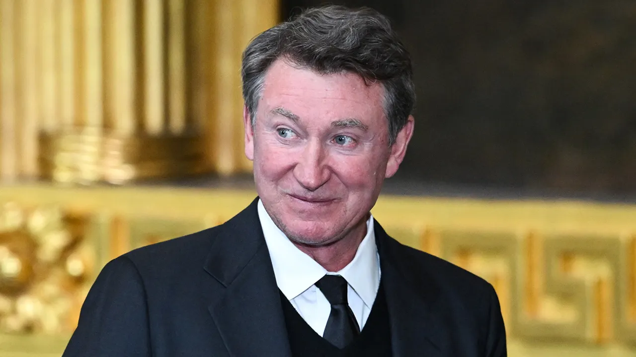 4 Nations Face-Off: Wayne Gretzky faces criticism on social media