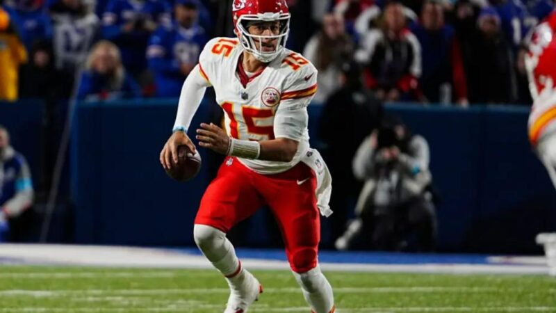 Chiefs’ top fourth-down success rate all lies in Patrick Mahomes