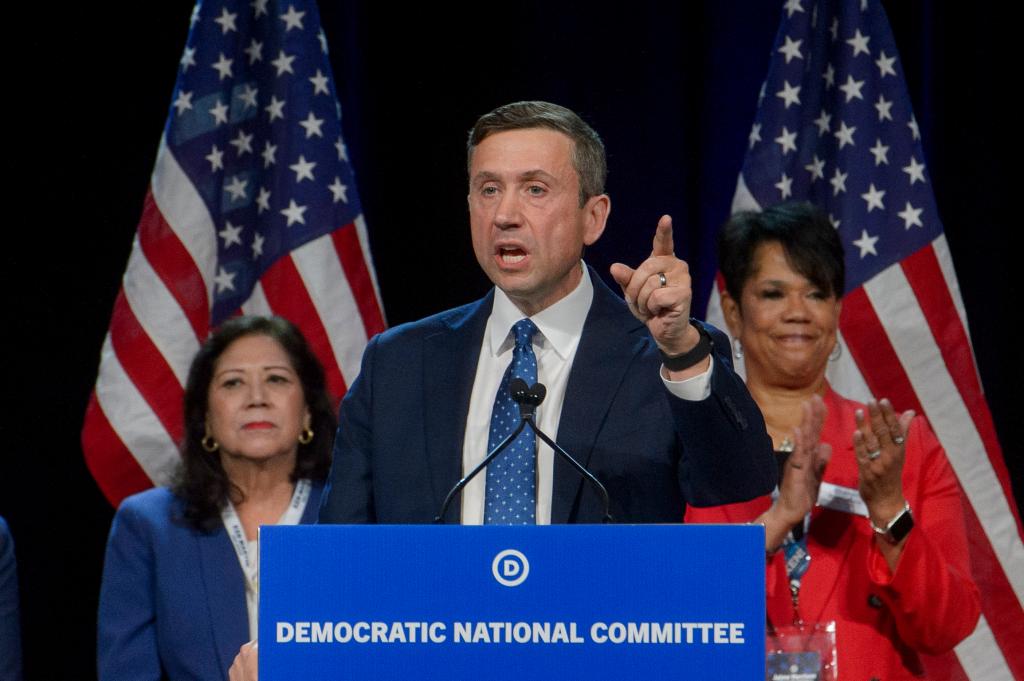 Democrats elect Ken Martin as new DNC chief