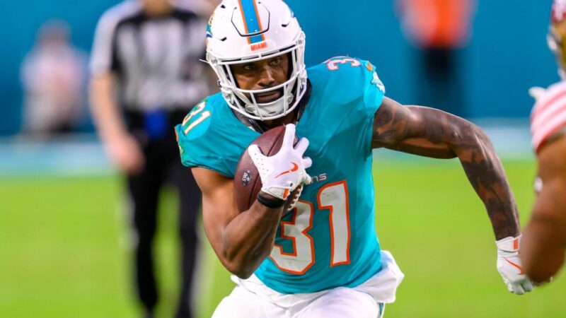 Dolphins cut former Pro Bowl running back Raheem Mostert