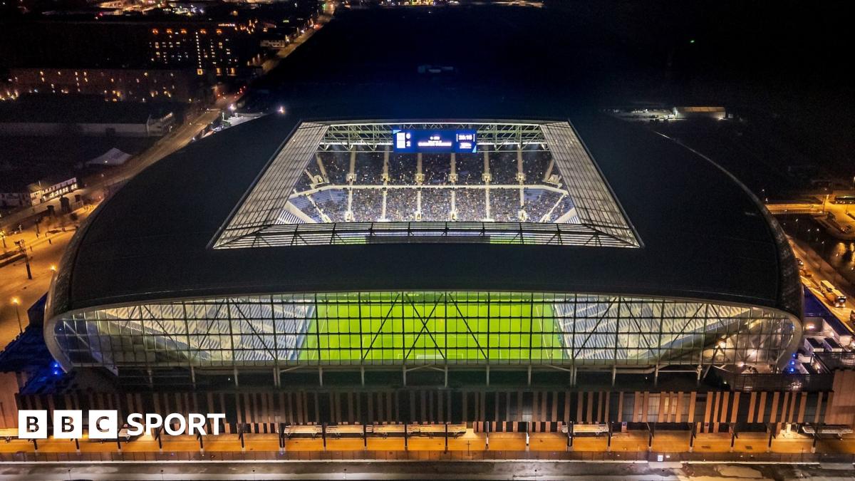 Everton Stadium: ‘It’s out of this world’ – Toffees fans get first glimpse of new stadium