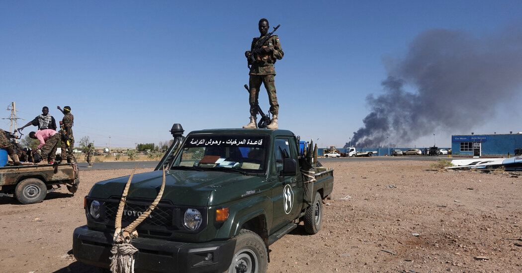 Fighting Intensifies in Sudan, Leaving Hundreds Dead