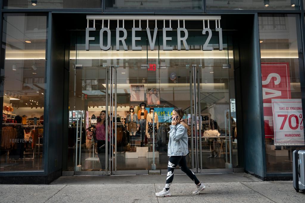 Forever 21 plans to close 200 stores in second bankruptcy: report