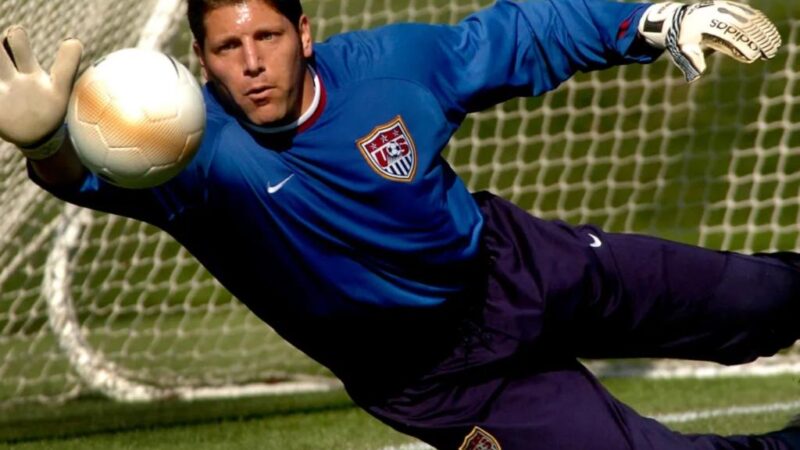 Former USMNT goalie Tony Meola suffers heart attack