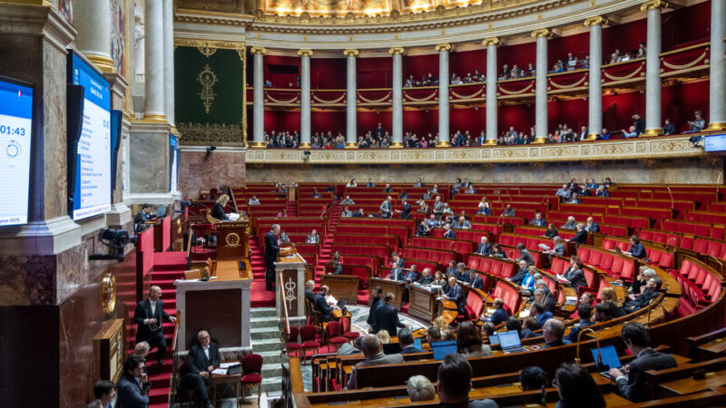 French Government Survives No-Confidence Vote